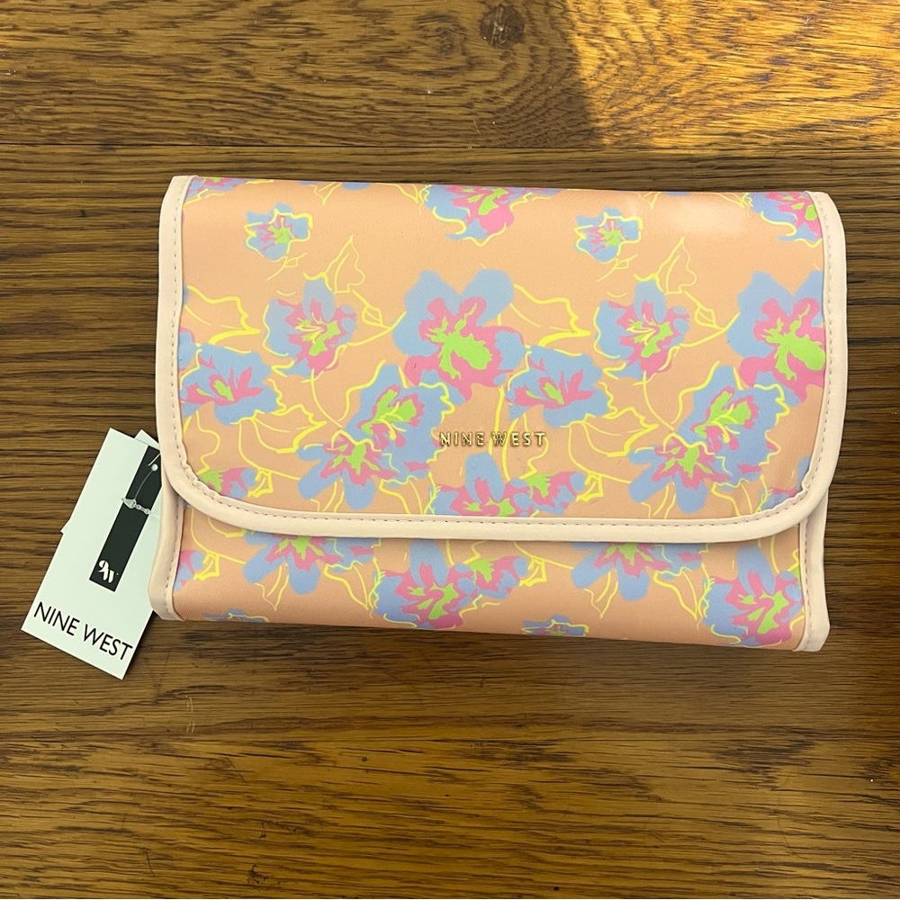 Nine West Hanging Organizer